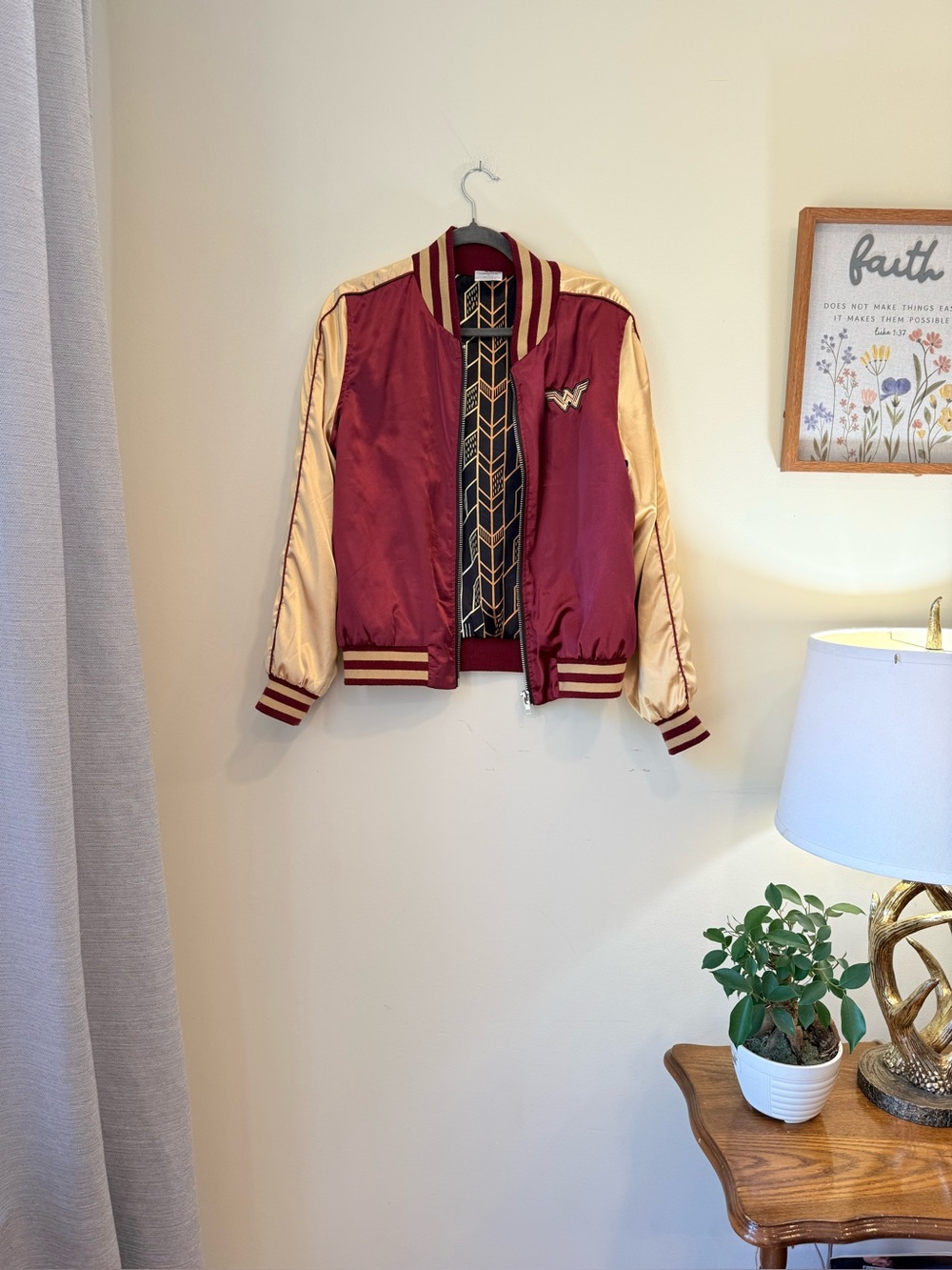 Silk-Like Zigzag Scarf in Burgundy and Gold Wonder Woman Large embroidered logo